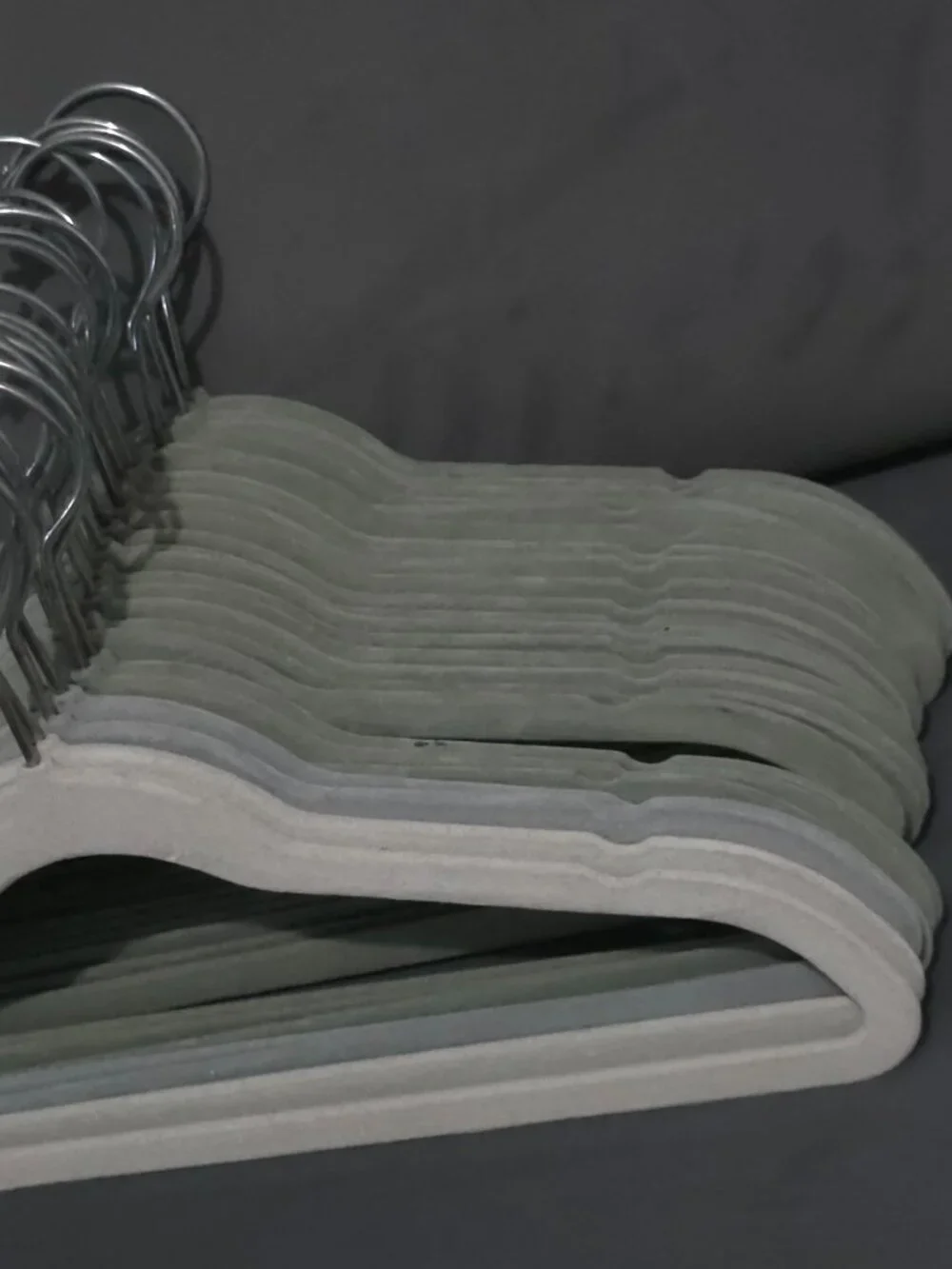 Set of 25 Kids Velvet Hangers Gray Space-Saving Non-Slip